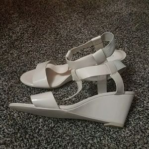 Kenneth Cole Wedges